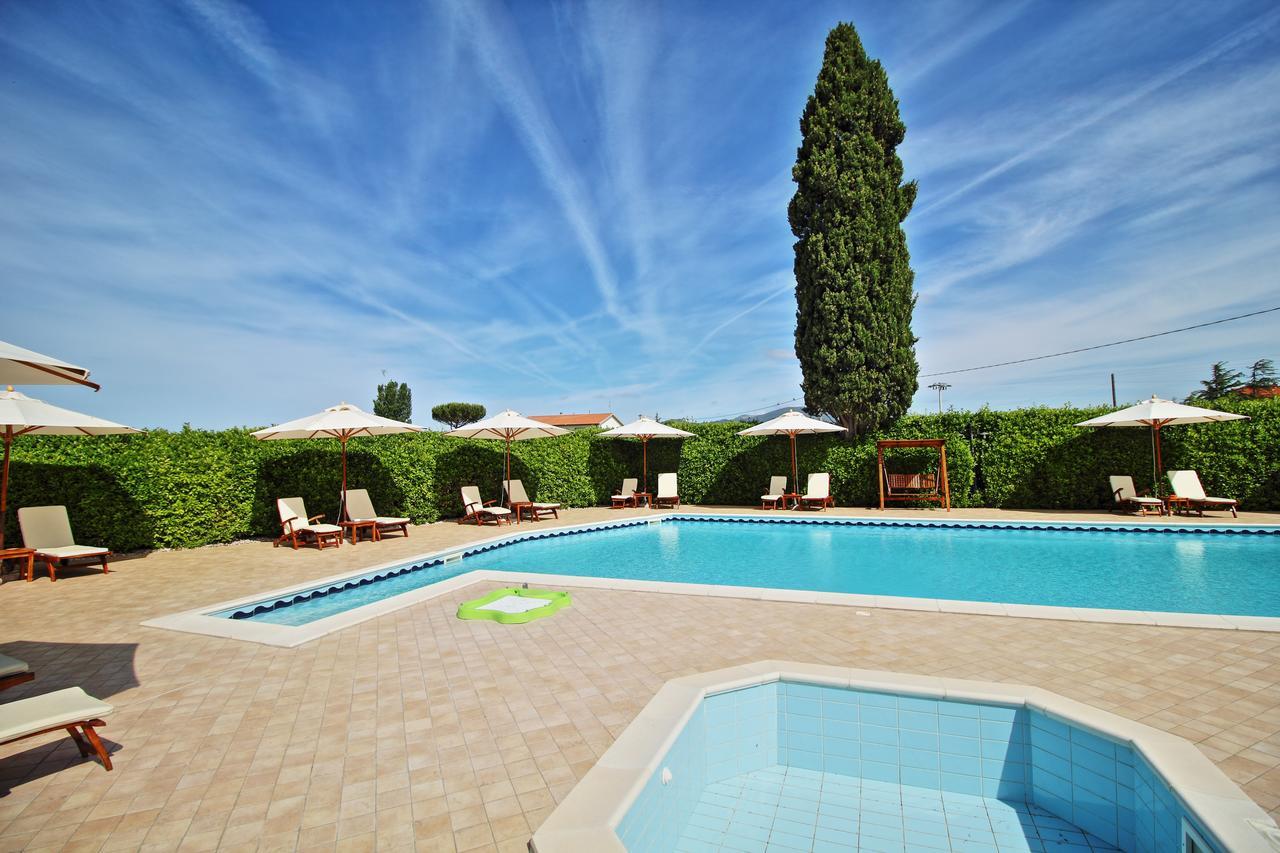 Podere Tre Cipressi Lejlighedshotel Campiglia Marittima Eksteriør billede